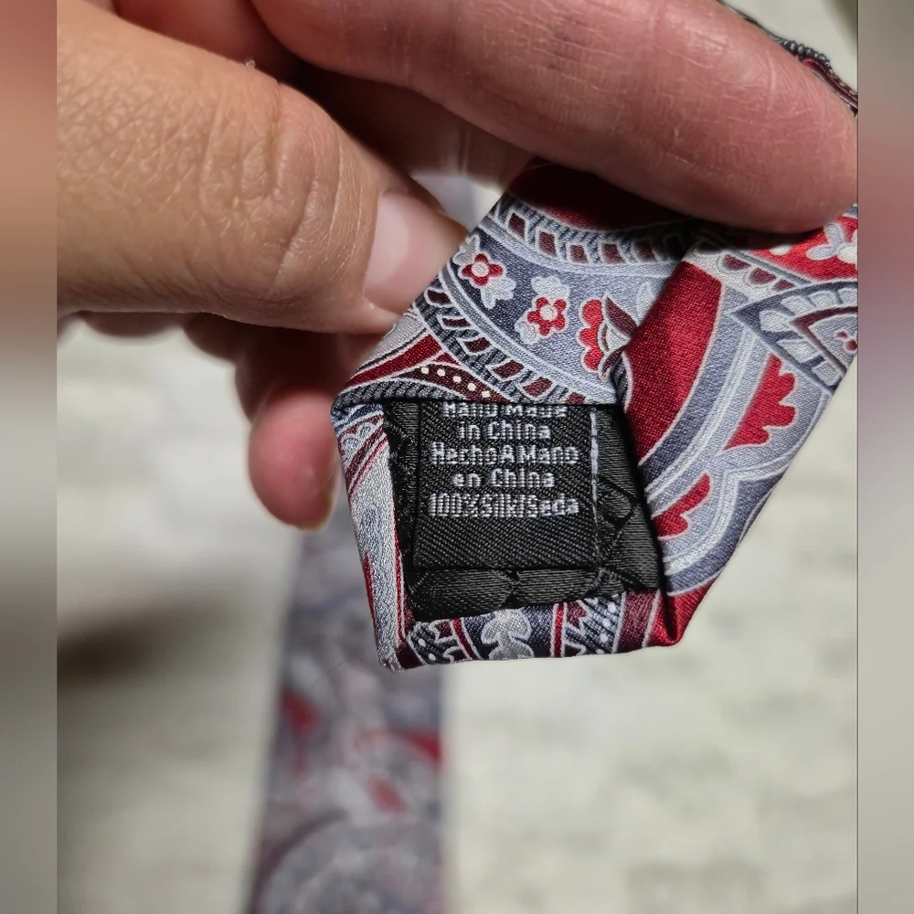 Perry Ellis Paisley Tie in Red, White,‎ and Gray
